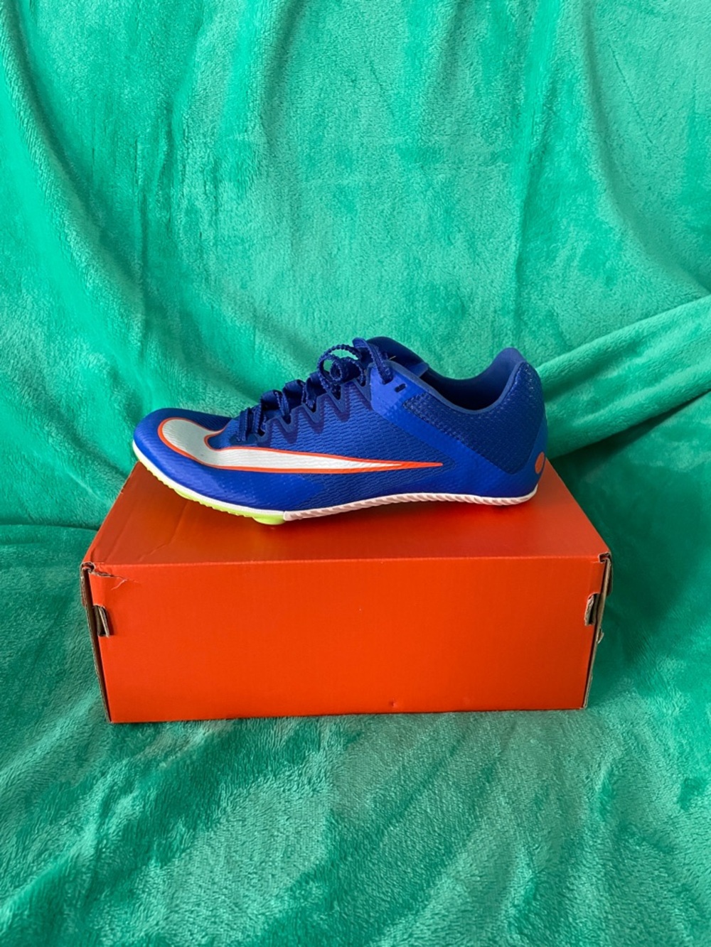 Nike Women’s Zoom Rival Sprint Track Spikes with carrying bag and spike tool